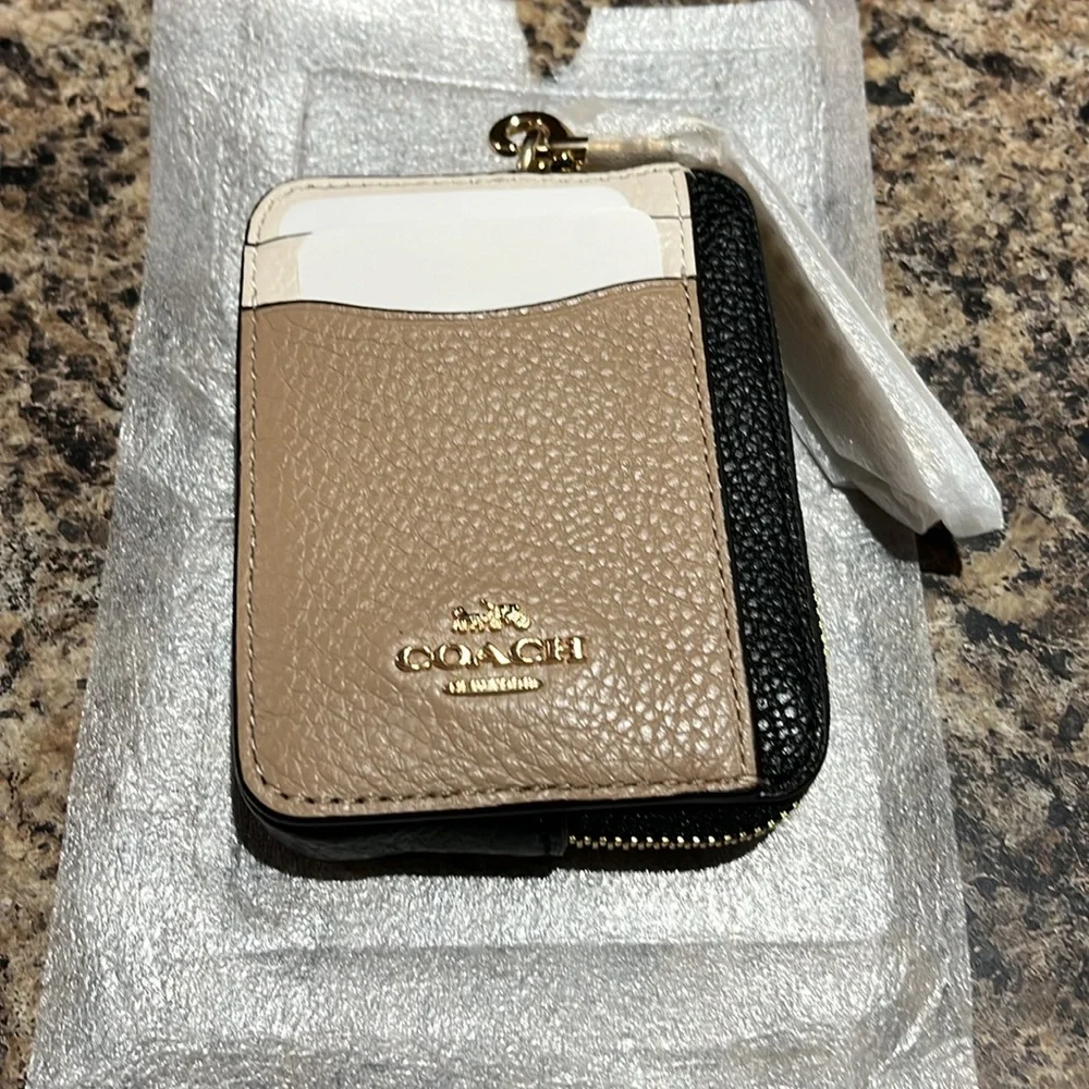 Coach Zip Card Case In Colorblock - Picture 4 of 6